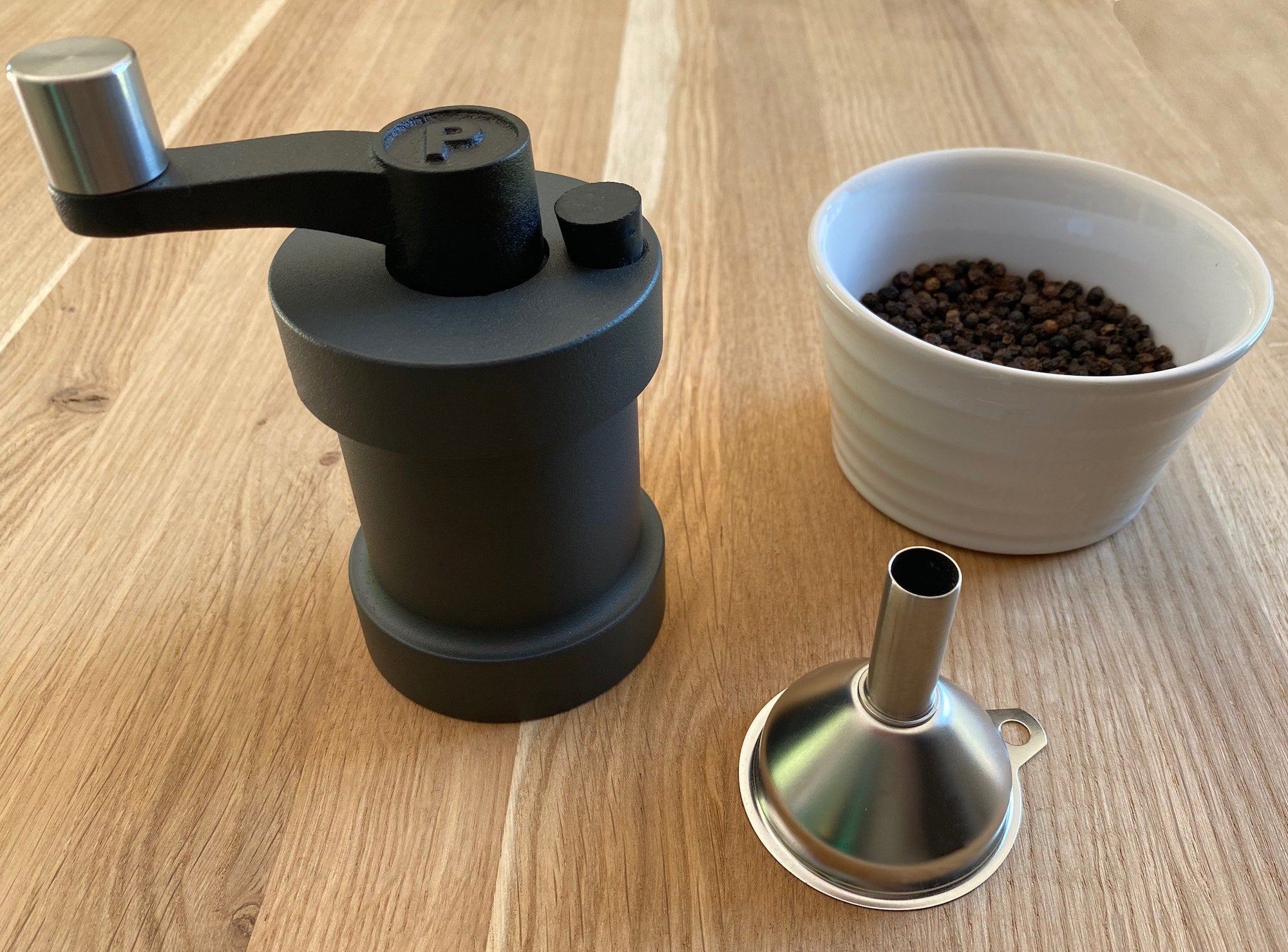 Load video: Experience the precision of an Iron-Mills grinder. This video shows the smooth, consistent grind produced at various coarseness settings — from a fine dusting for delicate dishes to a coarse crack for robust flavour and texture.